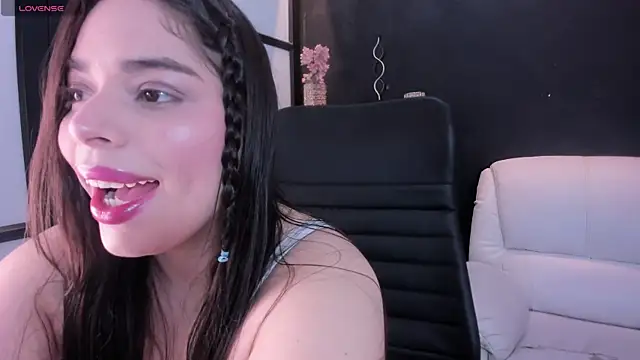 Snapshot of sunnypaytton chatting on 13, 11, 2025 sunnypaytton online show from 13, 11, 2025