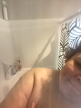 Snapshot of hazeleyedbeauty926 chatting on 21, 12, 2025 hazeleyedbeauty926 online show from 21, 12, 2025