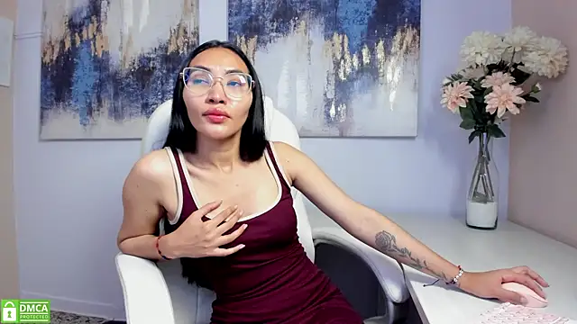 lucyy liiuu online show from 13, 11, 2025