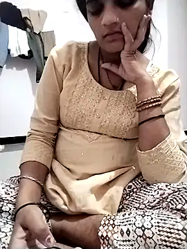 Snapshot of Sofia_kuuu chatting on 5, 11, 2025 Sofia kuuu online show from 5, 11, 2025