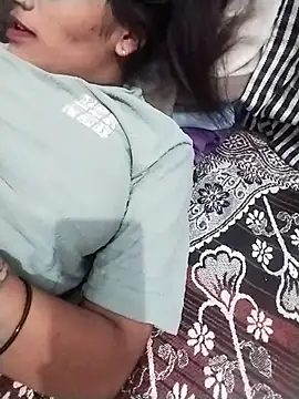 Snapshot of Sofia_kuuu chatting on 9, 11, 2025 Sofia kuuu online show from 9, 11, 2025