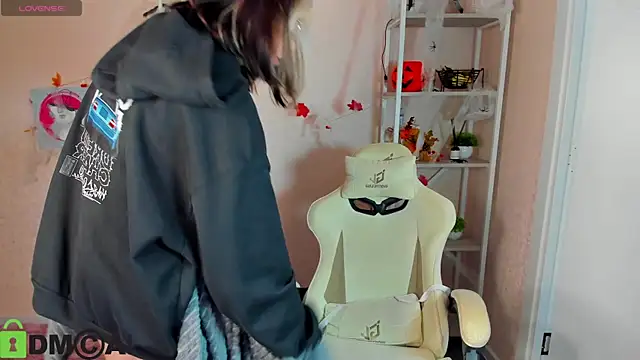 R0cket bunny online show from 5, 11, 2025