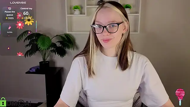 Snapshot of R0cket_bunny chatting on 18, 5, 2026 R0cket bunny online show from 18, 5, 2026