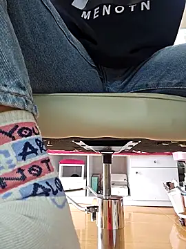 Snapshot of Nail_Yummy chatting on 28, 11, 2025 Nail Yummy online show from 28, 11, 2025