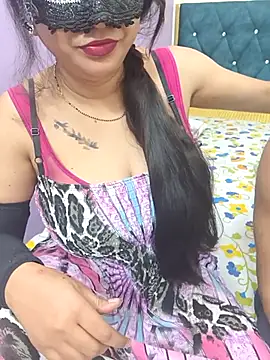 Snapshot of Queen_Nightt chatting on 8, 9, 2025 Queen Nightt online show from 8, 9, 2025