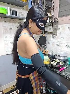 Snapshot of Queen_Nightt chatting on 26, 9, 2025 Queen Nightt online show from 26, 9, 2025