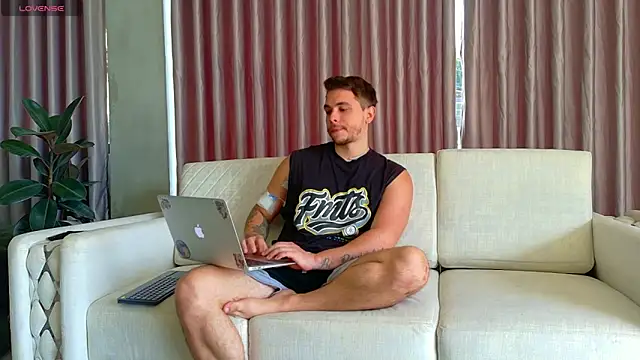 Liam walk  online show from 30, 7, 2026