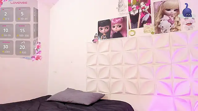 JuliethMoss online show from 6, 10, 2025