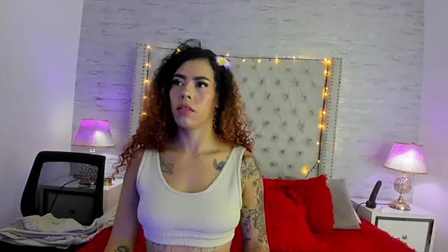 Snapshot of Pamelamiler__ chatting on 9, 6, 2026 Pamelamiler online show from 9, 6, 2026