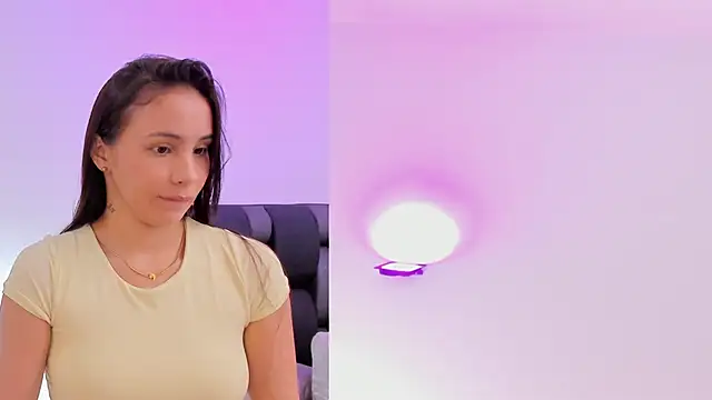 Snapshot of maily_zanss chatting on 27, 5, 2026 maily zanss online show from 27, 5, 2026