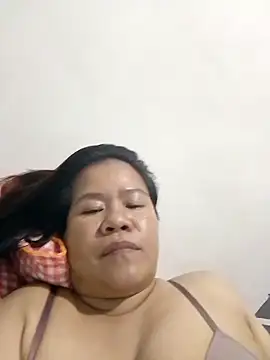 AsianbouncieGIRL online show from 5, 6, 2026