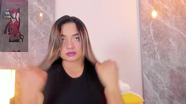 Emma hunter  online show from 12, 11, 2025