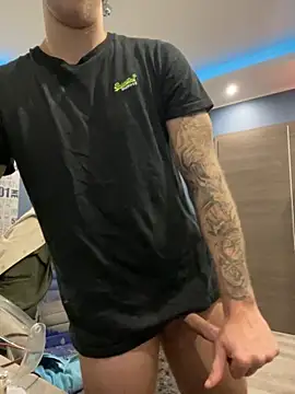 Snapshot of Sexaddict05 chatting on 15, 11, 2025 Sexaddict05 online show from 15, 11, 2025