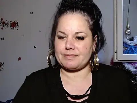 Snapshot of andreea2011 chatting on 30, 9, 2025 andreea2011 online show from 30, 9, 2025
