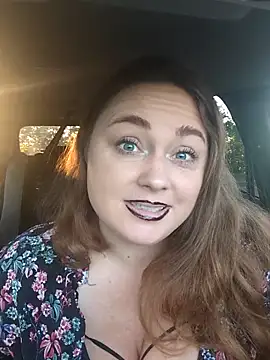 BrokenWife online show from 13, 10, 2025