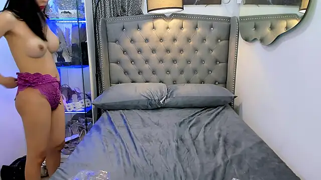 Claudia empress online show from 12, 9, 2025