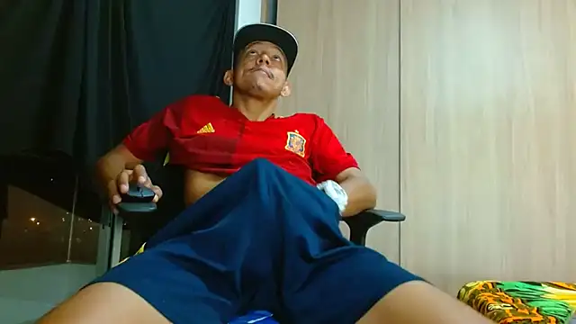 Snapshot of skinny23cm chatting on 18, 3, 2025 skinny23cm online show from 18, 3, 2025