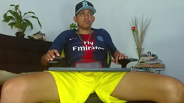 skinny23cm online show from 7, 4, 2026