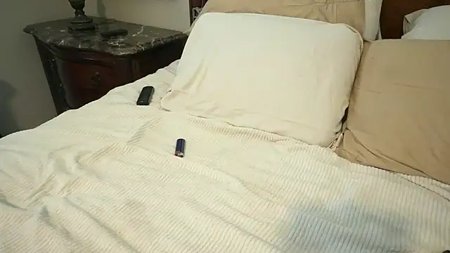 Snapshot of DERTYLAY chatting on 23, 2, 2026 DERTYLAY online show from 23, 2, 2026