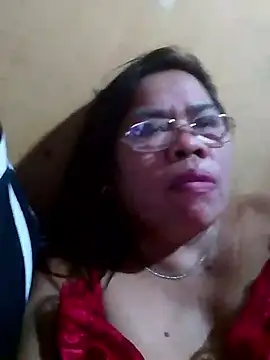 Snapshot of Huge_mama69 chatting on 12, 9, 2025 Huge mama69 online show from 12, 9, 2025