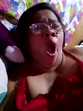 Snapshot of Huge_mama69 chatting on 18, 9, 2025 Huge mama69 online show from 18, 9, 2025