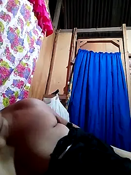 Snapshot of Huge_mama69 chatting on 25, 9, 2025 Huge mama69 online show from 25, 9, 2025