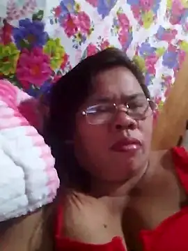 Snapshot of Huge_mama69 chatting on 11, 10, 2025 Huge mama69 online show from 11, 10, 2025