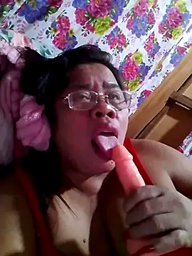 Snapshot of Huge_mama69 chatting on 22, 10, 2025 Huge mama69 online show from 22, 10, 2025