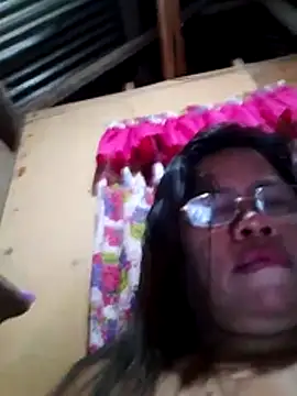 Snapshot of Huge_mama69 chatting on 10, 1, 2026 Huge mama69 online show from 10, 1, 2026