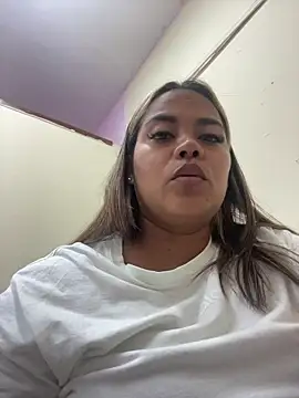 Snapshot of EmilyDuran_ chatting on 10, 6, 2026 EmilyDuran online show from 10, 6, 2026