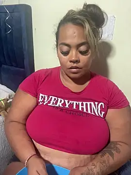 Snapshot of EmilyDuran_ chatting on 26, 6, 2026 EmilyDuran online show from 26, 6, 2026