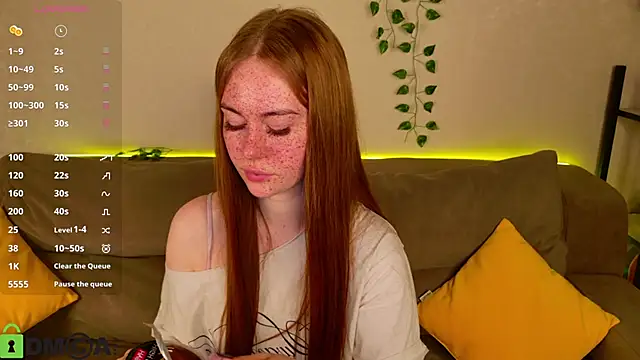 Roxy Sunnny online show from 12, 11, 2025