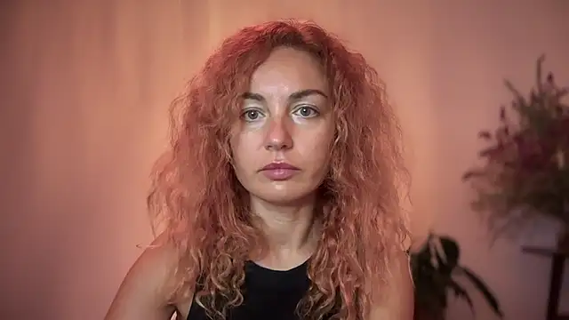 Snapshot of Reddgiirl chatting on 30, 10, 2025 Reddgiirl online show from 30, 10, 2025