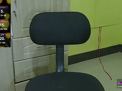 Snapshot of HornyAsian4uxx chatting on 23, 10, 2025 HornyAsian4uxx online show from 23, 10, 2025