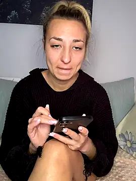 Snapshot of Celine_charme chatting on 23, 9, 2025 Celine charme online show from 23, 9, 2025