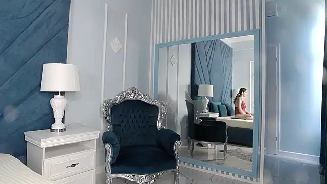 Evelisse online show from 23, 7, 2026