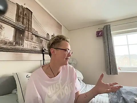 Curvy-Jinx online show from 24, 3, 2026