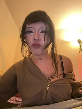 Snapshot of Kitty_yukimura chatting on 8, 5, 2026 Kitty yukimura online show from 8, 5, 2026