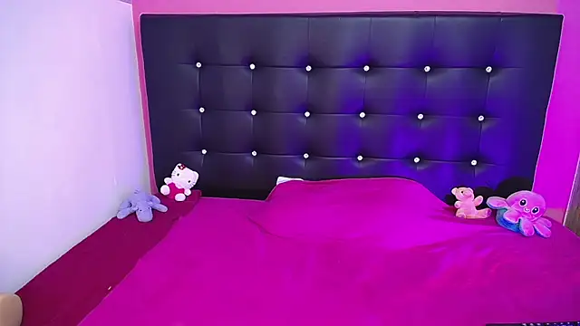 Snapshot of molly_curvyhot chatting on 10, 2, 2026 molly curvyhot online show from 10, 2, 2026