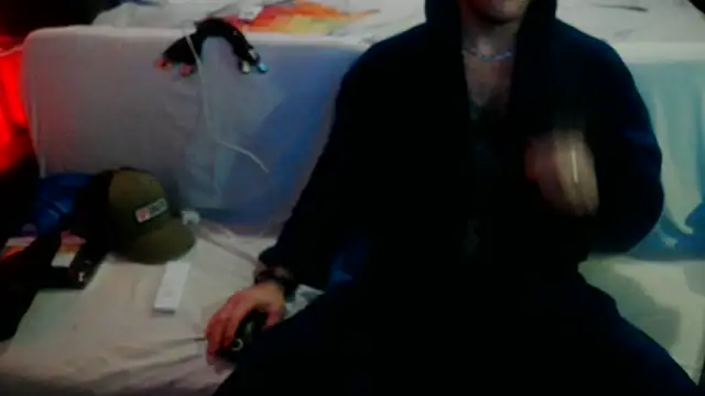 Luv2SuckBWC92 online show from 16, 9, 2025