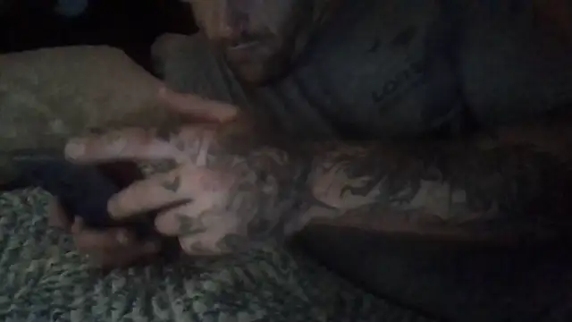 Luv2SuckBWC92 online show from 17, 5, 2026