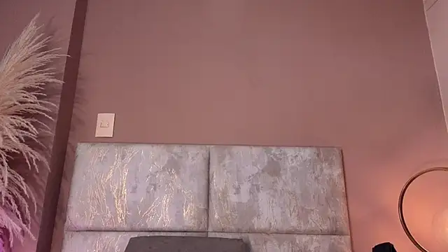 LunaAspen  online show from 14, 4, 2026