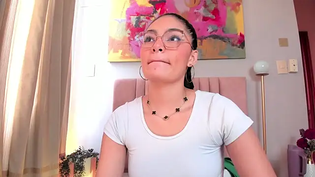 LunaAspen  online show from 15, 4, 2026