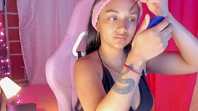 MelanyOconner online show from 16, 2, 2026