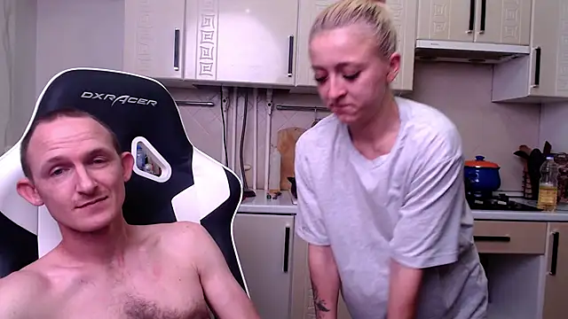 Snapshot of space_danger chatting on 29, 10, 2025 space danger online show from 29, 10, 2025