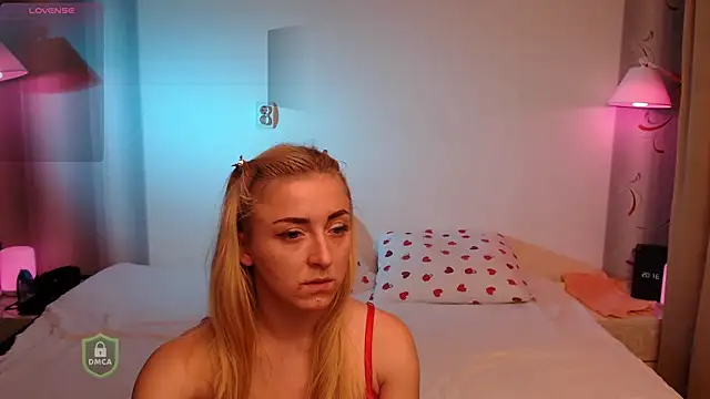 Snapshot of space_danger chatting on 18, 11, 2025 space danger online show from 18, 11, 2025