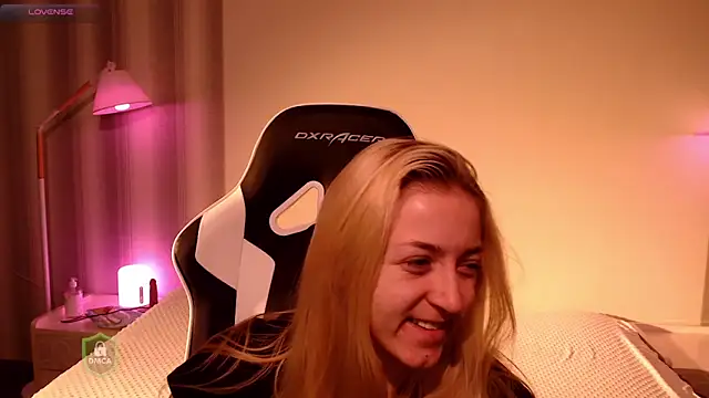 Snapshot of space_danger chatting on 15, 12, 2025 space danger online show from 15, 12, 2025