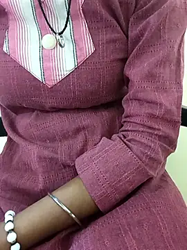 Alia-00 online show from 4, 11, 2025