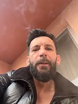 Snapshot of Michel_huge chatting on 19, 12, 2025 Michel huge online show from 19, 12, 2025