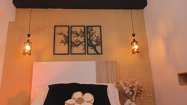 Camila Bustamante online show from 9, 10, 2025